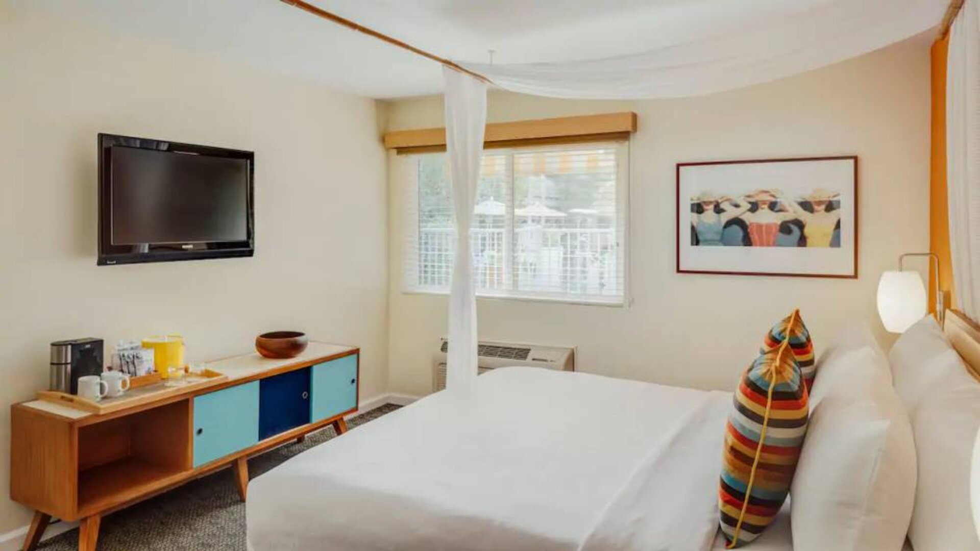 Day use room with natural light at Wild Palms Hotel.