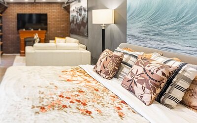 Cozy king bed with chimney at Chez Joe.