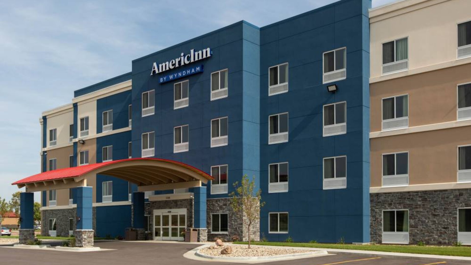 Hotel exterior at AmericInn By Wyndham Sioux Falls North.