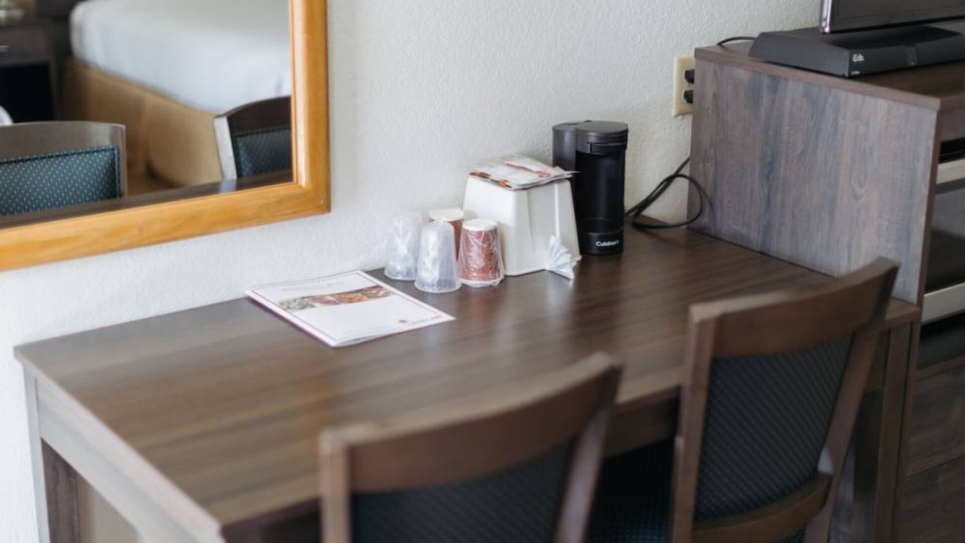 Day use room amenities at Cozy Inn.