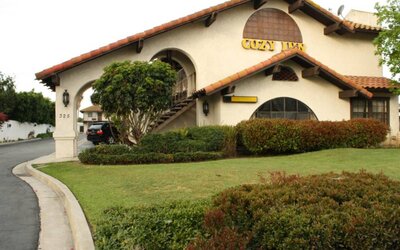 Hotel exterior at Cozy Inn.