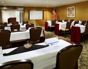 Holiday Inn Express & Suites Scottsdale - Old Town