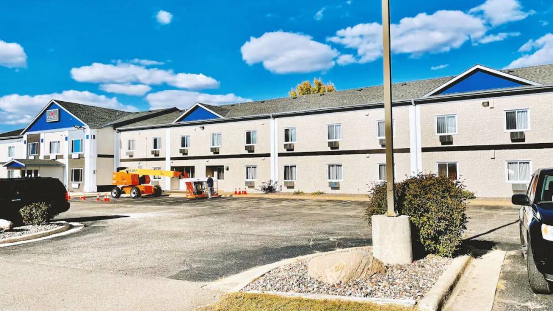 Hotel exterior at Coratel Inn & Suites By Jasper Northfield.