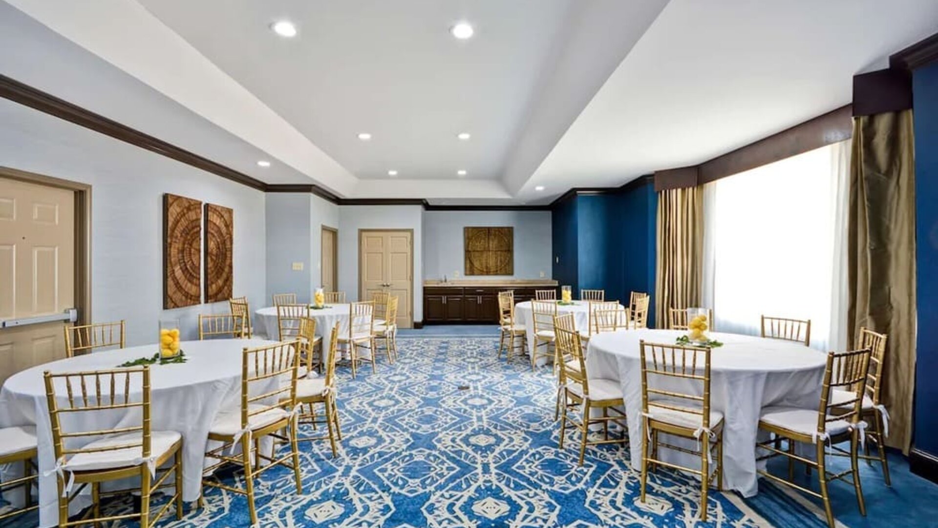 Professional meeting room at Homewood Suites By Hilton Dallas-Lewisville.