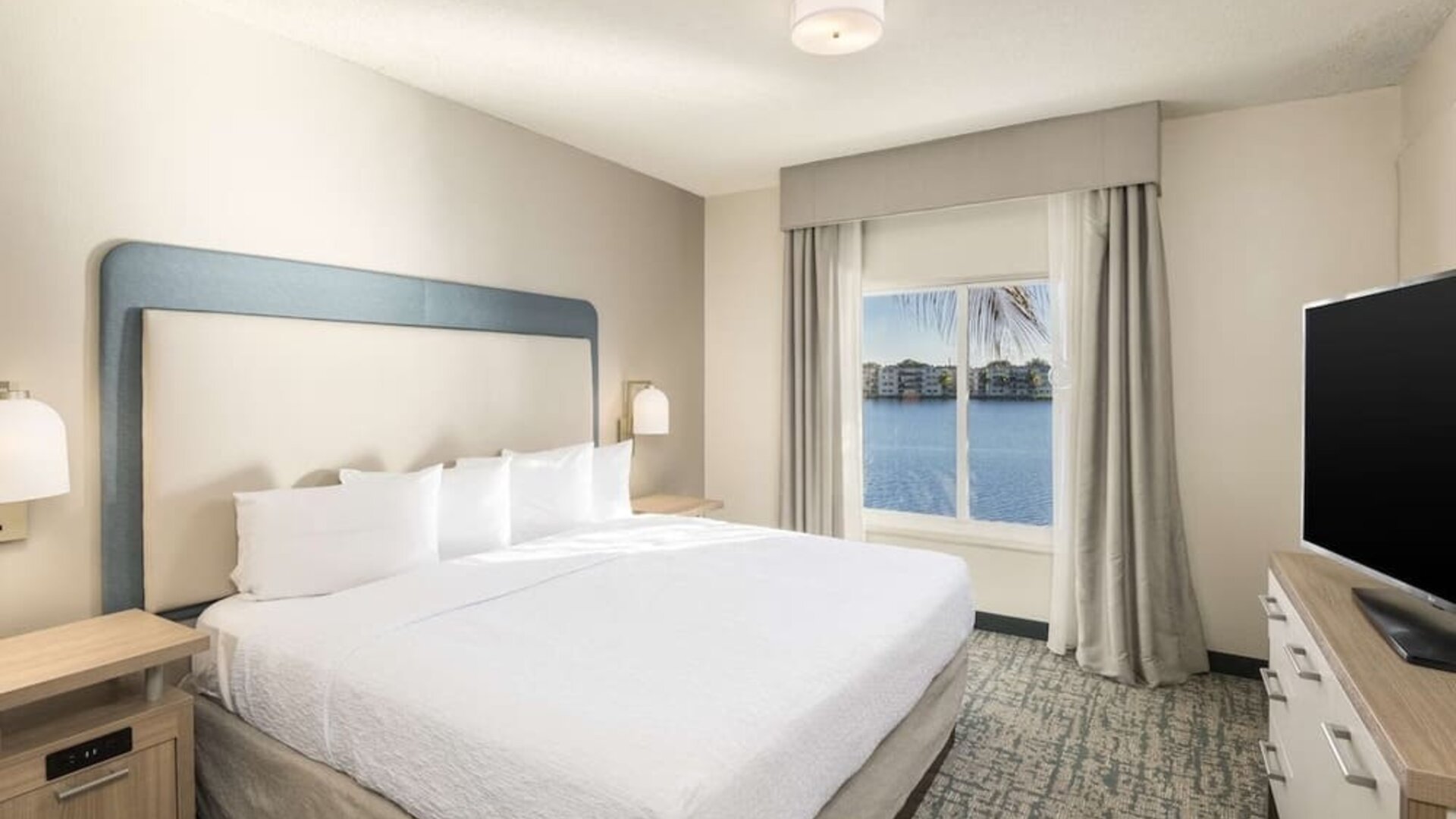 Day use room with natural light at Homewood Suites By Hilton Miami Airport-Blue Lagoon.