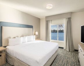 Day use room with natural light at Homewood Suites By Hilton Miami Airport-Blue Lagoon.