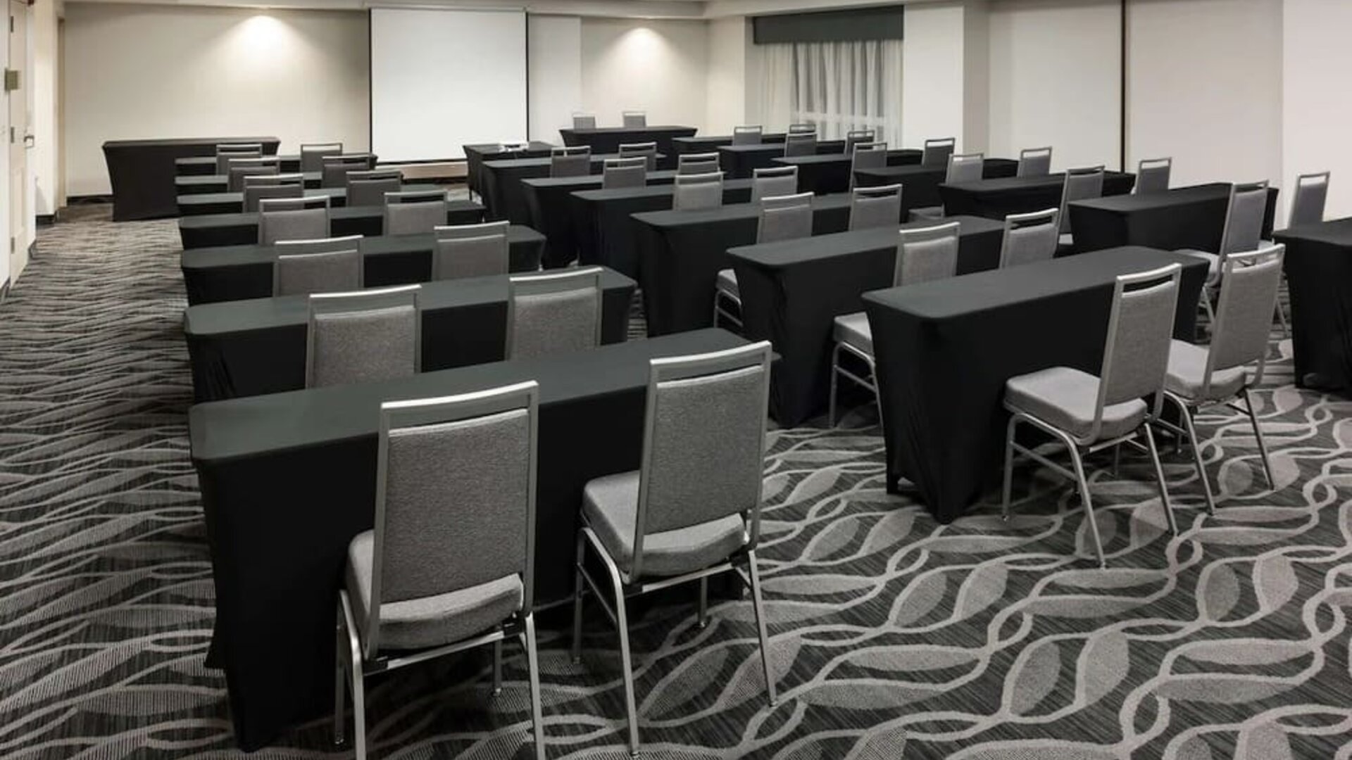 Meeting room at Homewood Suites By Hilton Miami Airport-Blue Lagoon.