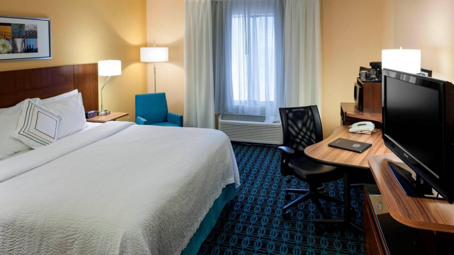 Day use room with work desk at Fairfield Inn By Marriott Santa Clarita Valencia.
