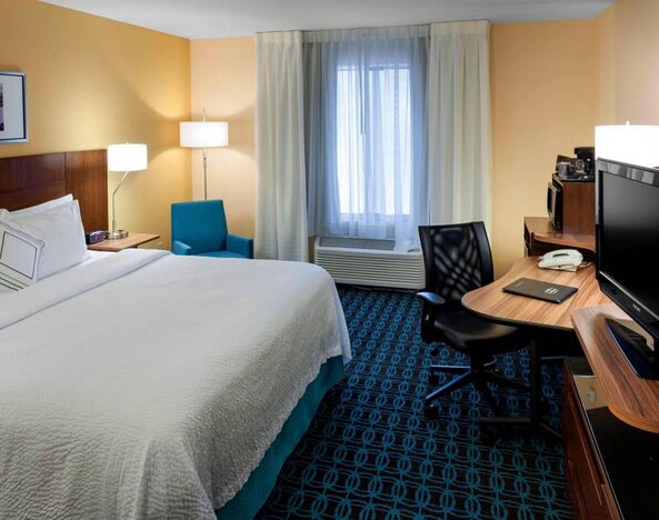 Day use room with work desk at Fairfield Inn By Marriott Santa Clarita Valencia.
