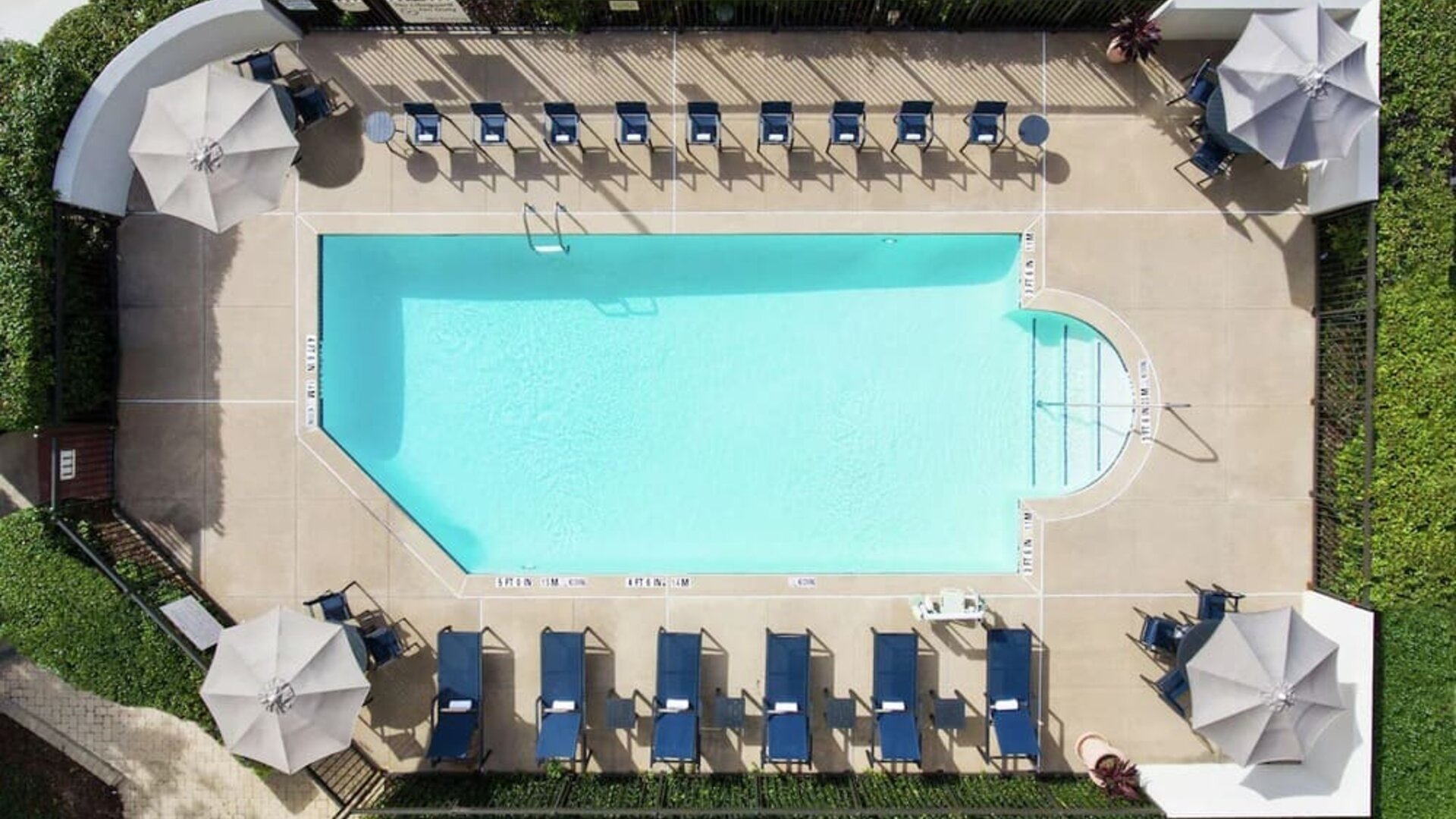 Stunning outdoor pool at Hampton Inn Dallas-Irving-Las Colinas.