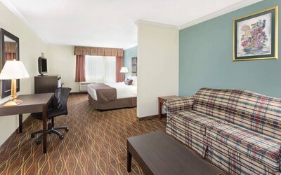 Baymont Inn & Suites