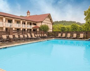 Baymont Inn & Suites
