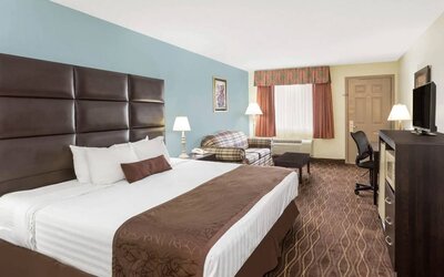 Baymont Inn & Suites
