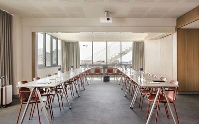 Professional meeting room at OKKO Hotels Nice Aéroport.