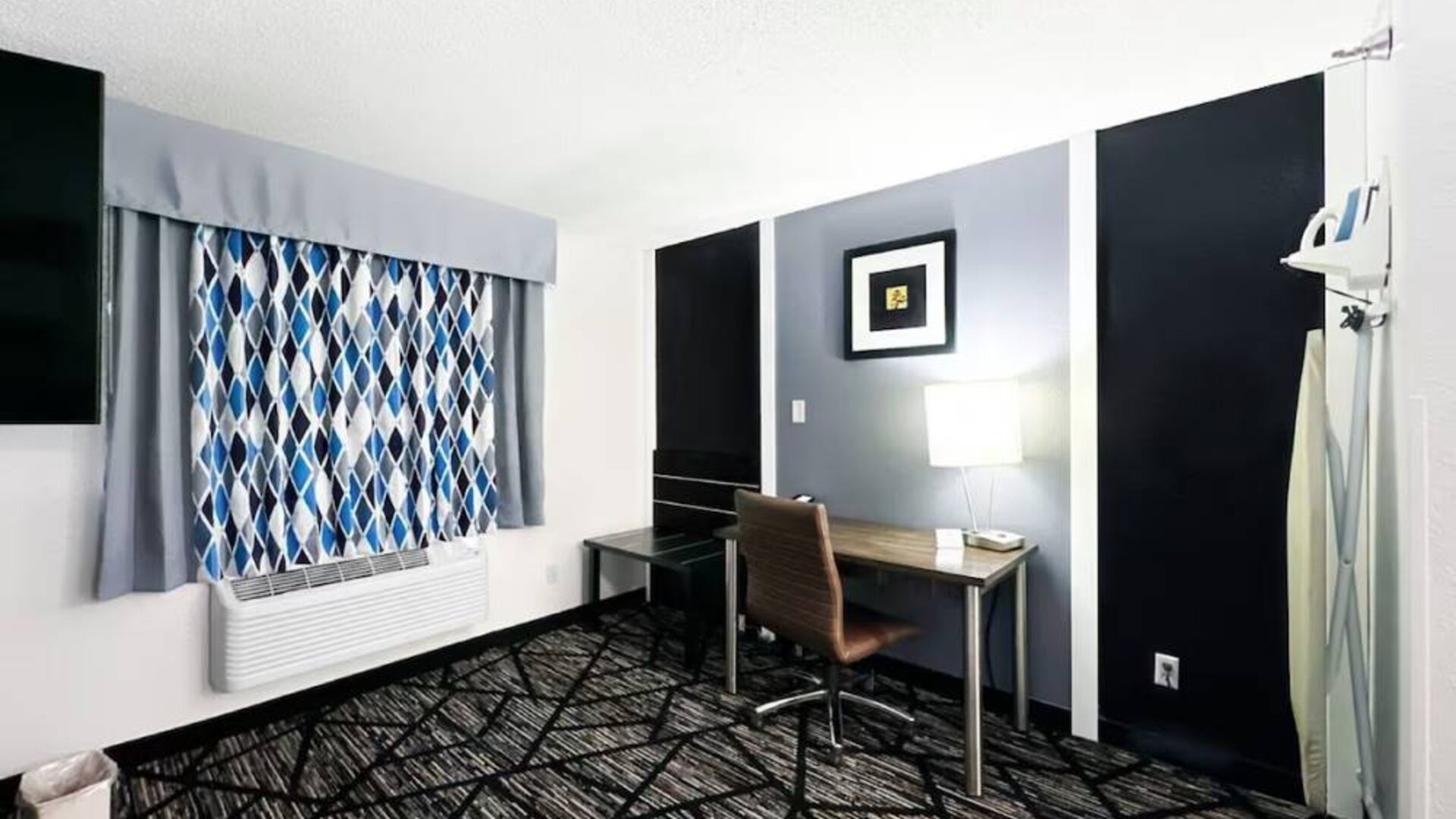 Coratel Inn & Suites By Jasper Blaine