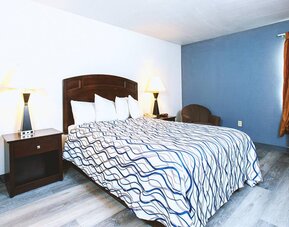 Coratel Inn & Suites By Jasper Park City - Wichita North