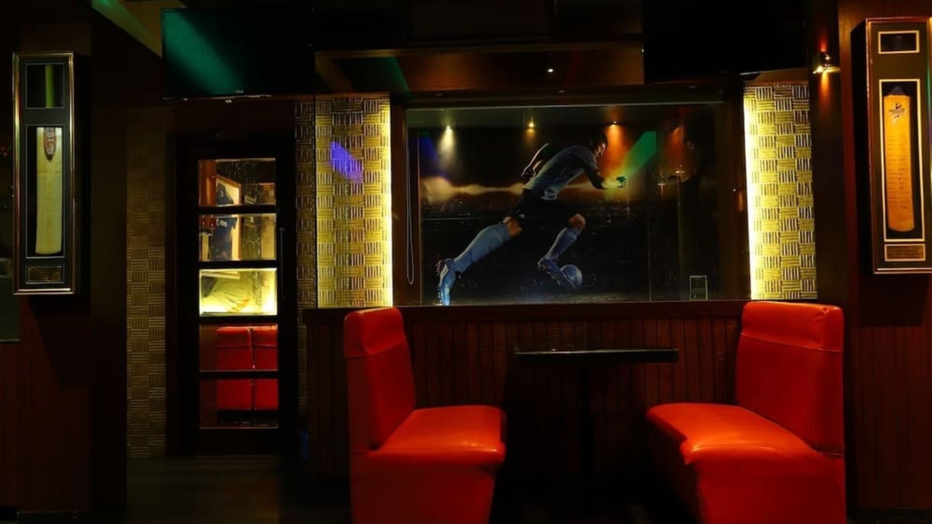 Bar and coworking space at Hotel Alka Residency.