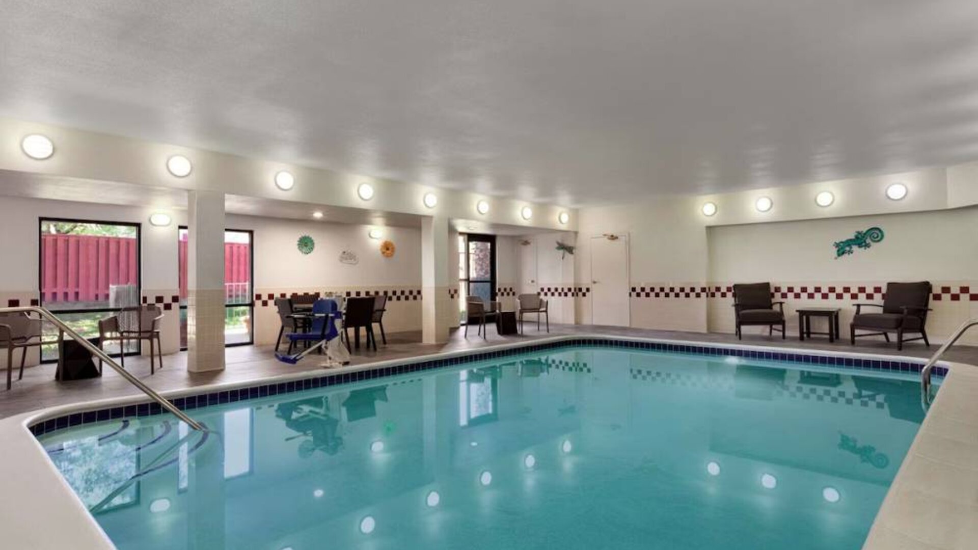 Indoor pool at Hampton Inn Tracy.
