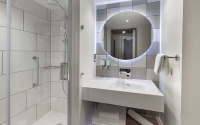 Private bathroom with shower at Hampton By Hilton Dublin City Centre.