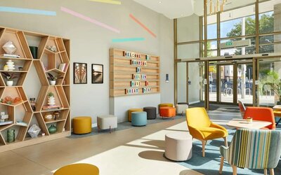 Lobby and lounge area ideal for coworking at Hampton By Hilton Dublin City Centre.