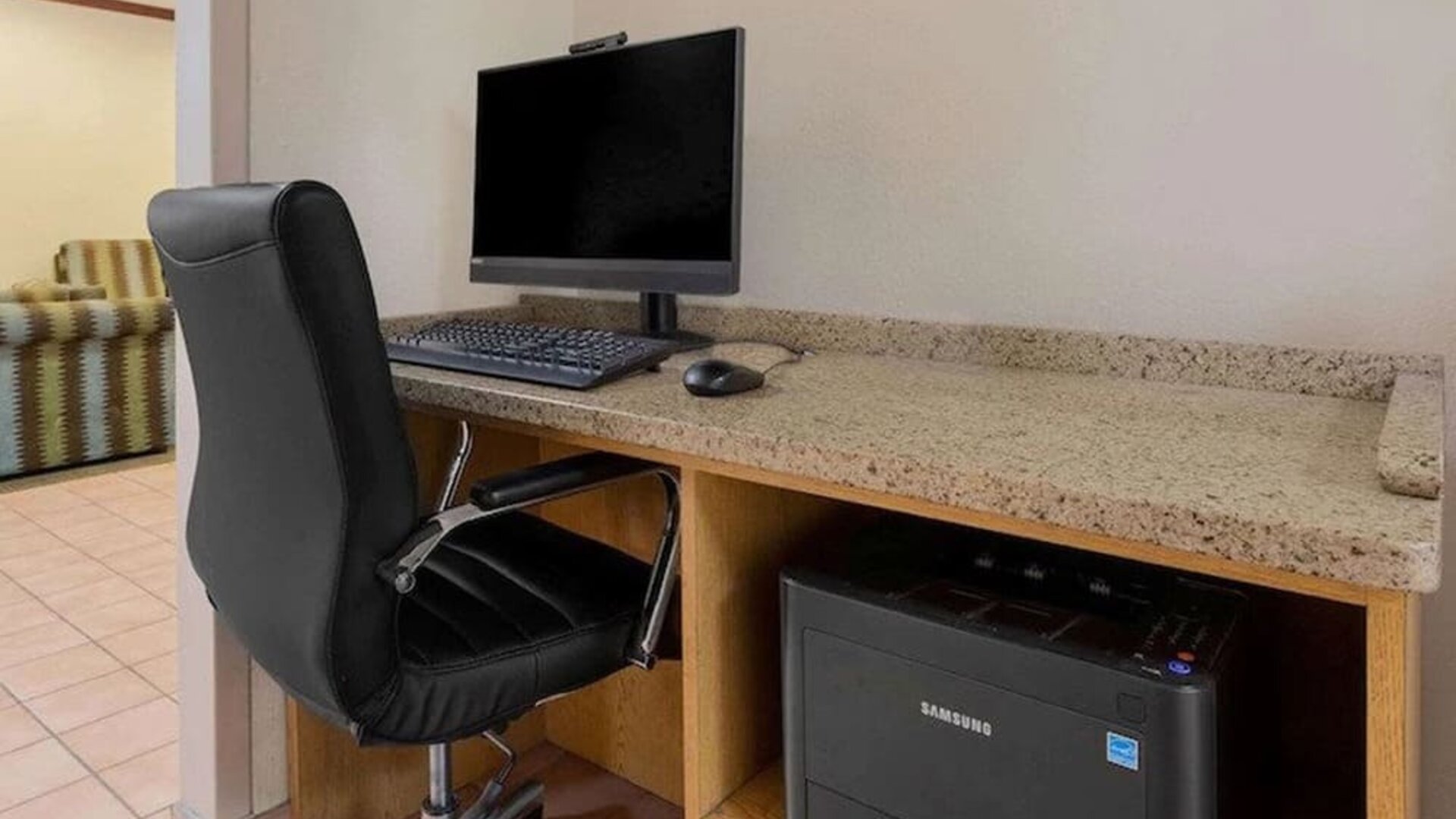 Business center at Norwood Inn Statefare Grounds.