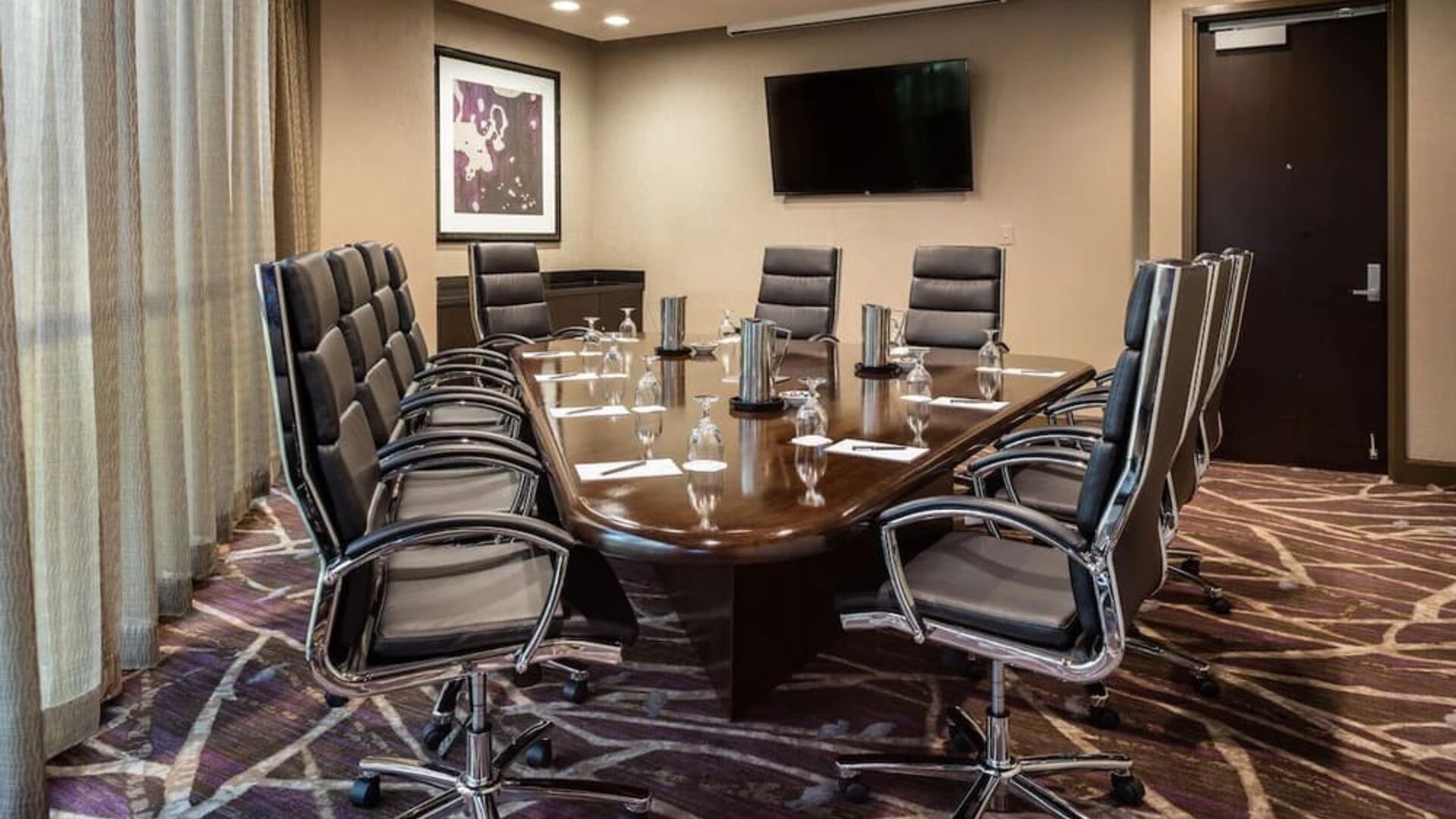 Meeting room at Embassy Suites By Hilton, Crystal City National Airport.