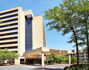 Hotel exterior at Embassy Suites By Hilton, Crystal City National Airport.