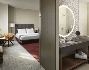 THesis Hotel Miami Coral Gables, Curio Collection By Hilton