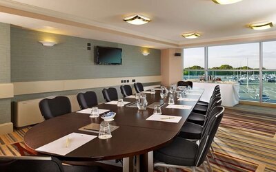 Professional meeting room at DoubleTree By Hilton Newcastle International Airport.