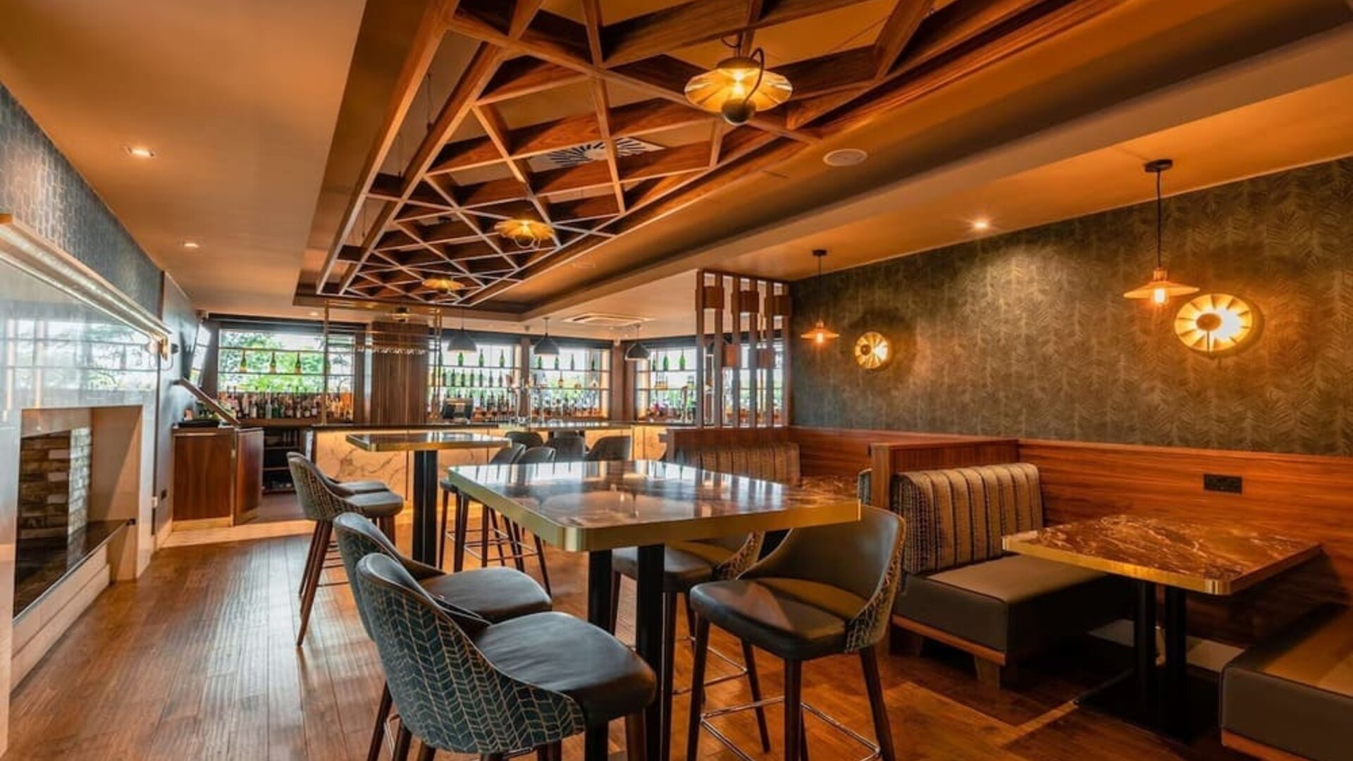 Dining area with comfortable seating at DoubleTree By Hilton Newcastle International Airport.