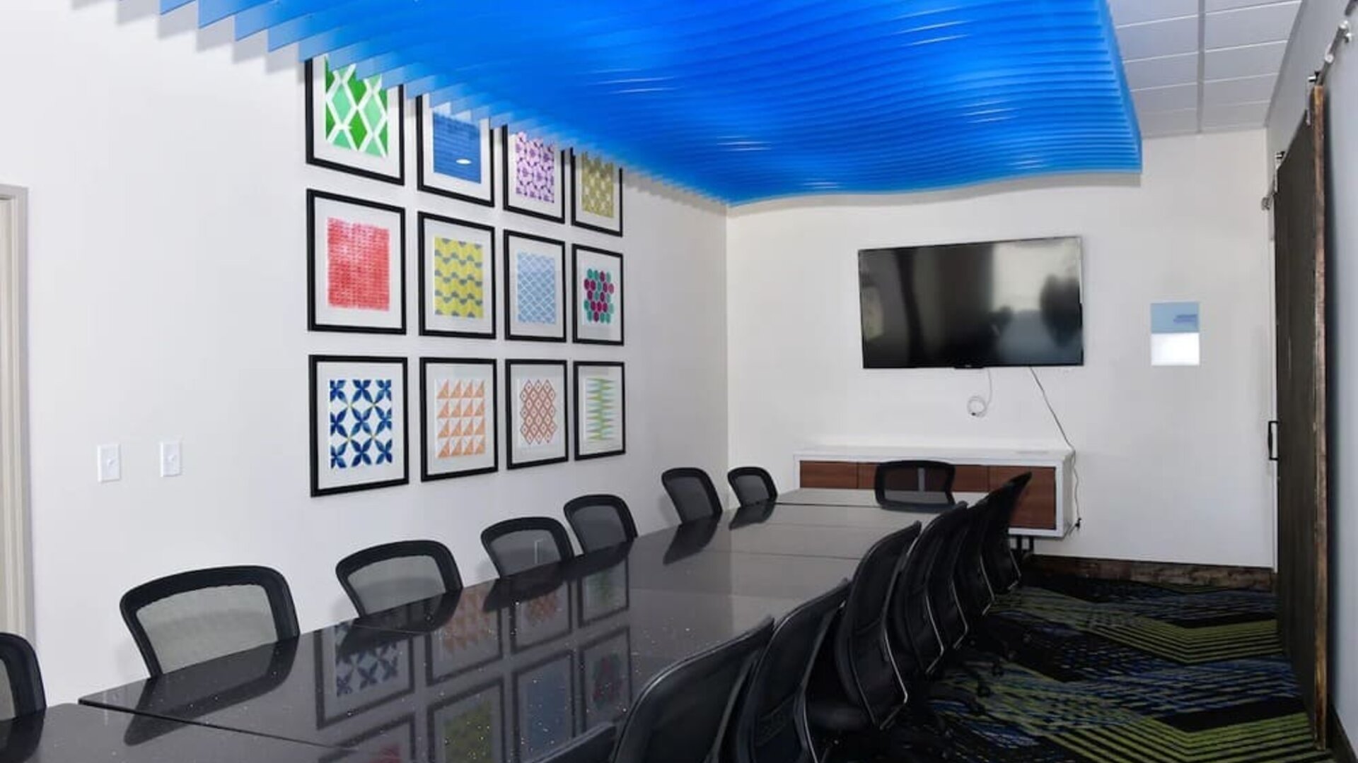 Professional meeting room at Holiday Inn Express & Suites Bensenville - O'Hare.