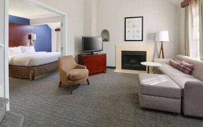 Spacious day use room at Sonesta ES Suites Albuquerque.