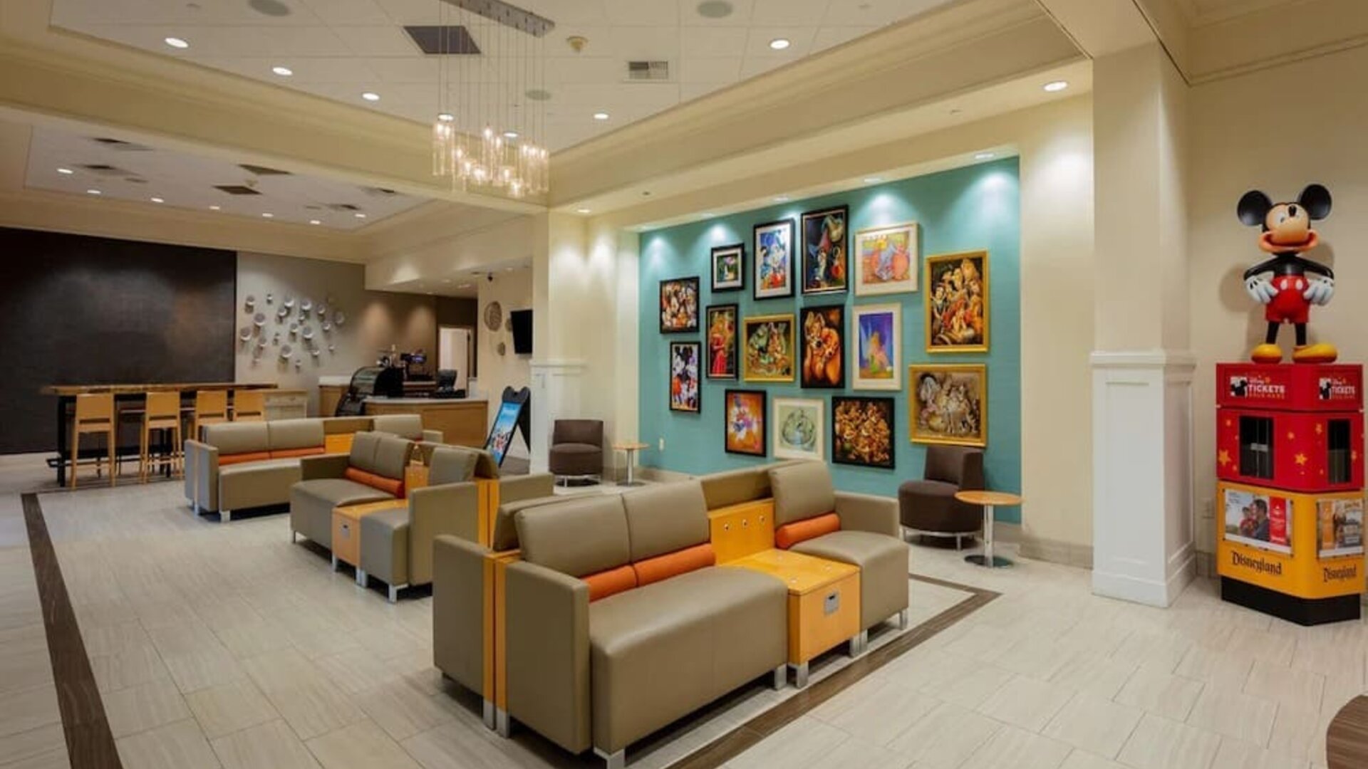 Lobby and coworking space at Sonesta Anaheim Resort Area.