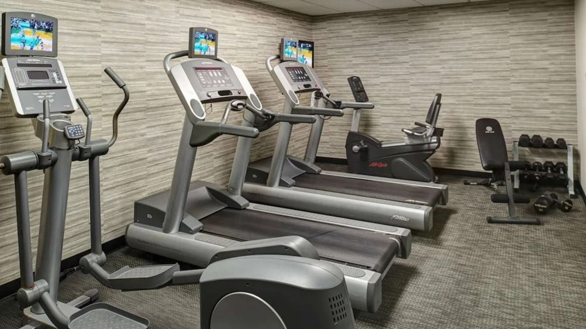 Fitness center at Sonesta Select Milwaukee Brookfield.