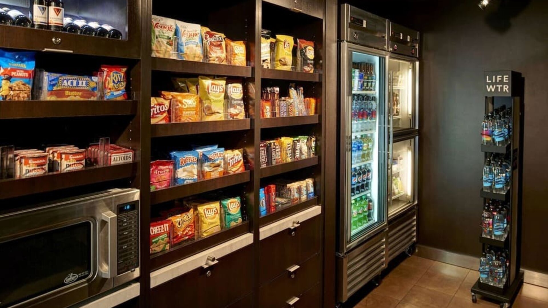 Convenience store and vending machine at Sonesta Select Milwaukee Brookfield.