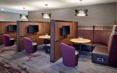 Work pods at Sonesta Select Minneapolis Eden Prairie.