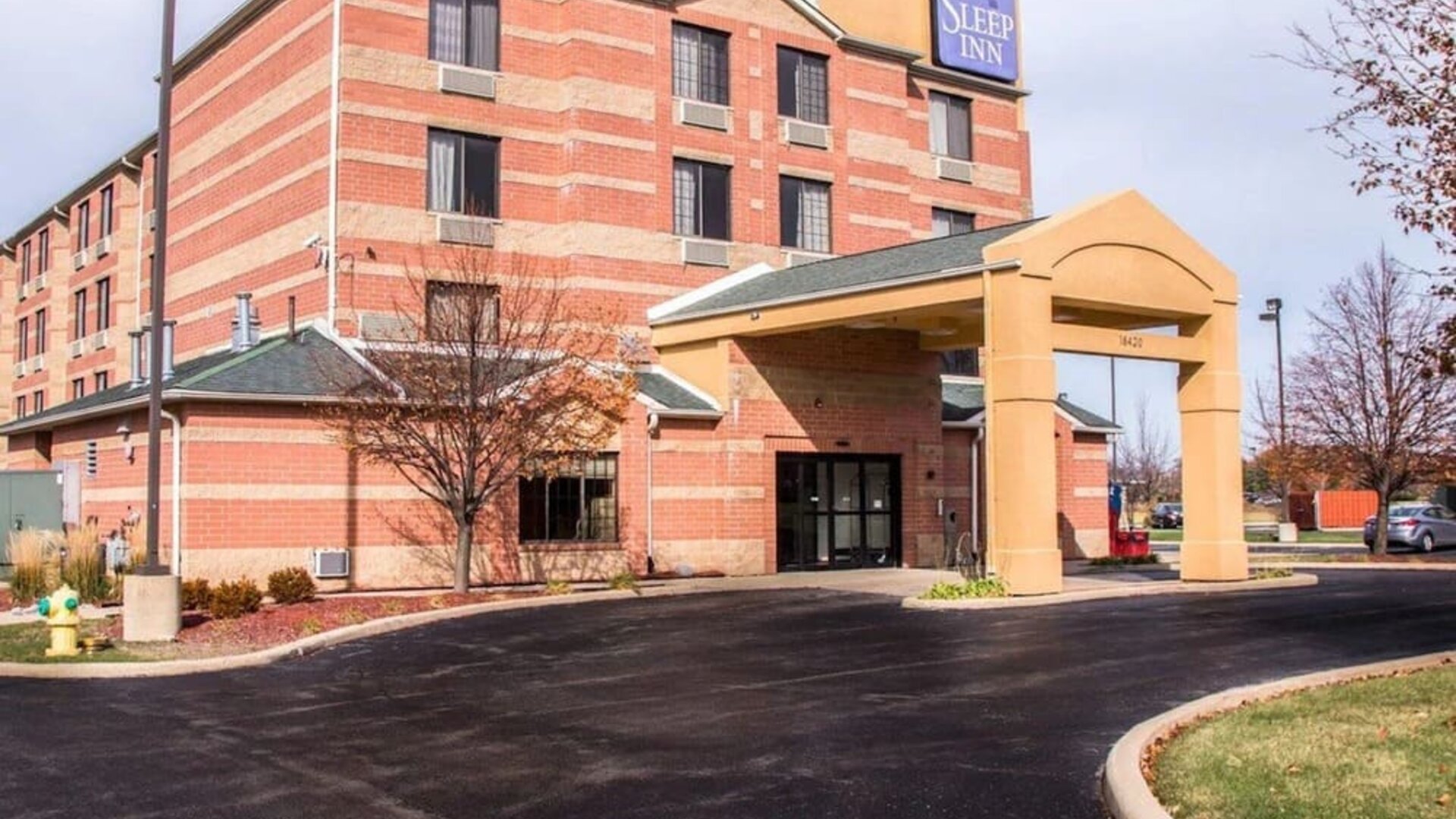 Parking available at Sleep Inn Tinley Park.