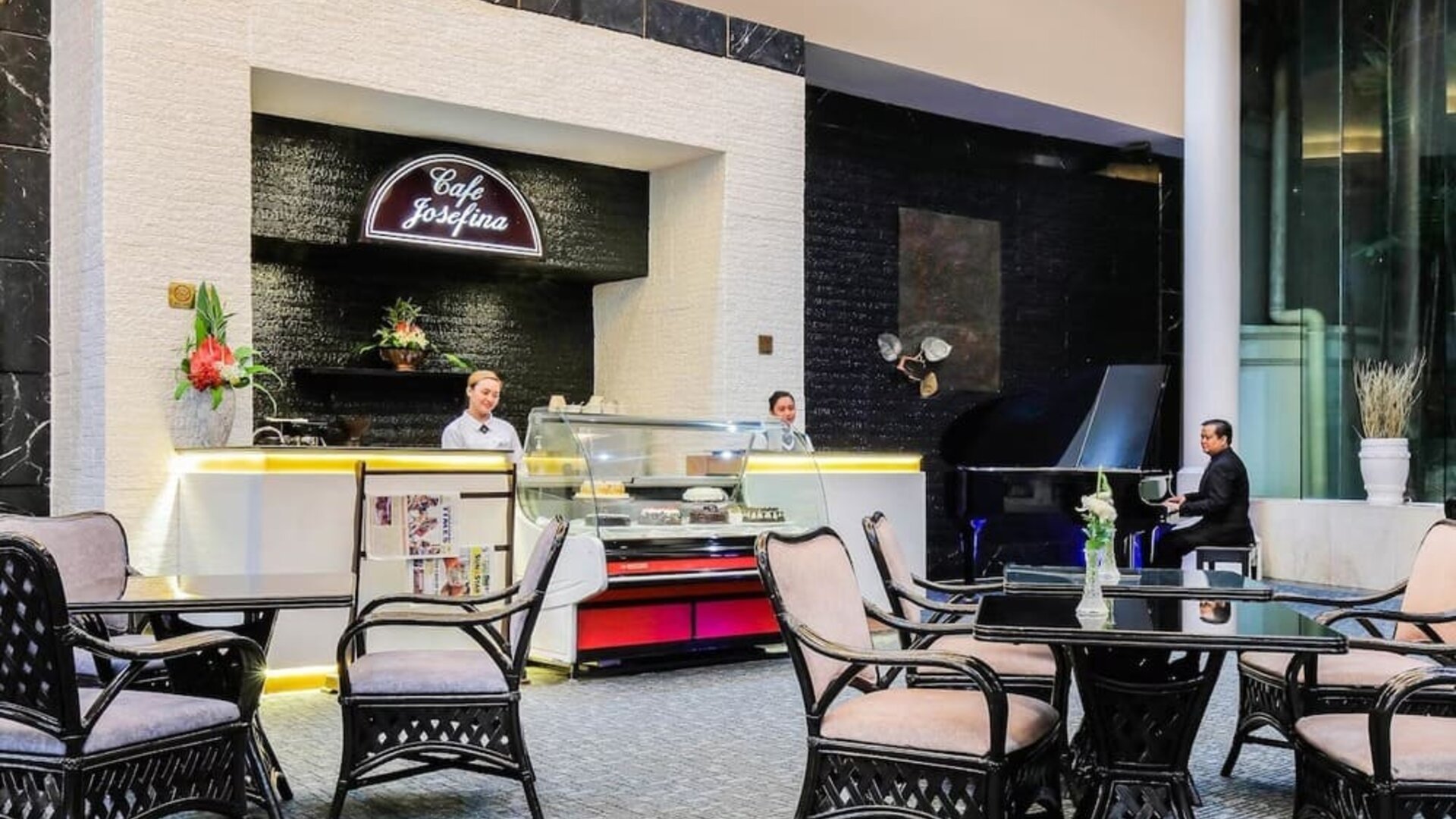 Restaurant available at Apo View Hotel.