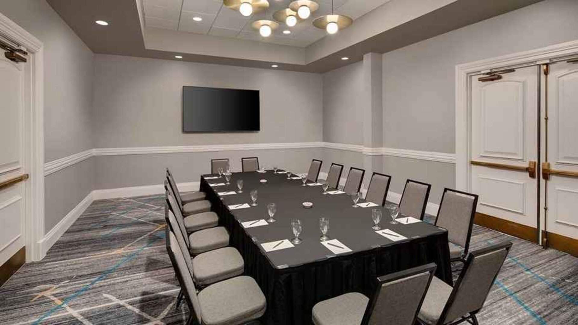 Board room at Embassy Suites By Hilton San Rafael Marin County.
