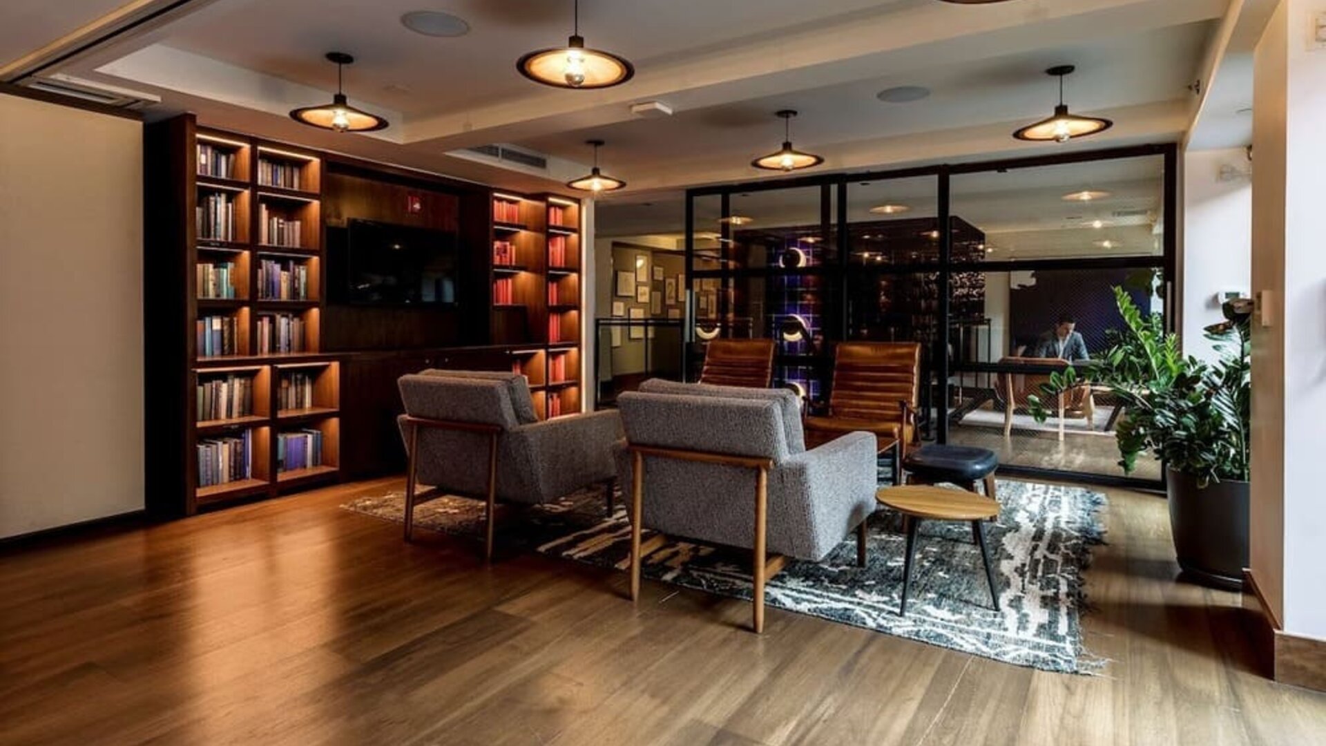 Library and meeting space at Arlo SoHo.