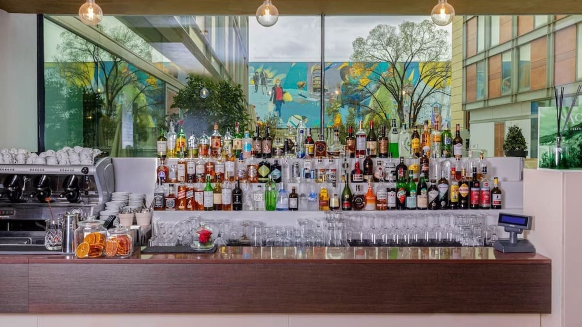 Bar available at DoubleTree By Hilton Milan.