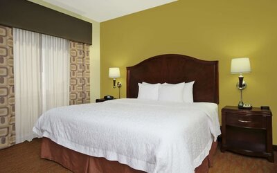 Romantic day use room at Hampton Inn & Suites Conroe - I-45 North.