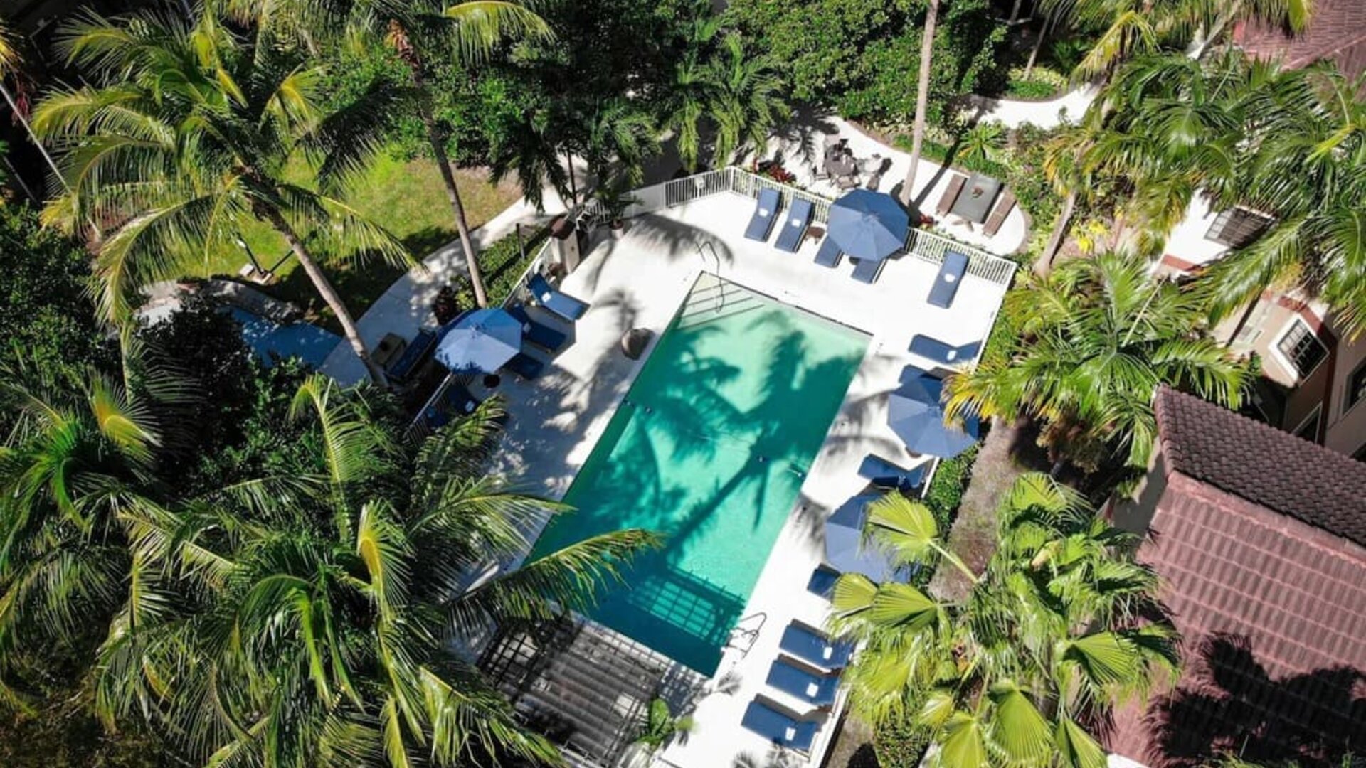 Stunning outdoor pool at Sonesta ES Suites Fort Lauderdale Plantation.