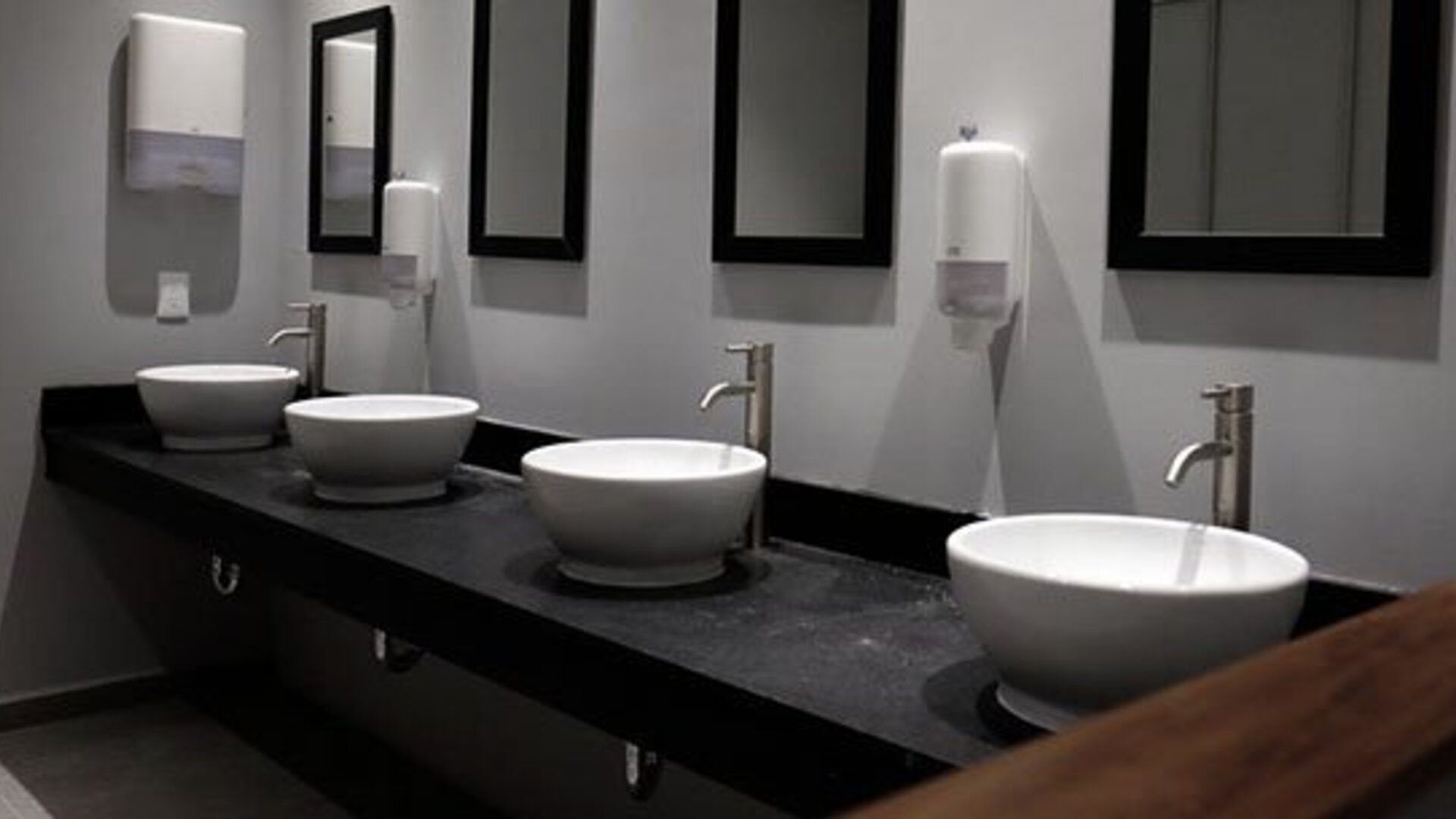 Izzzleep Aeropuerto Terminal 2