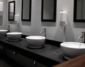 Izzzleep Aeropuerto Terminal 2