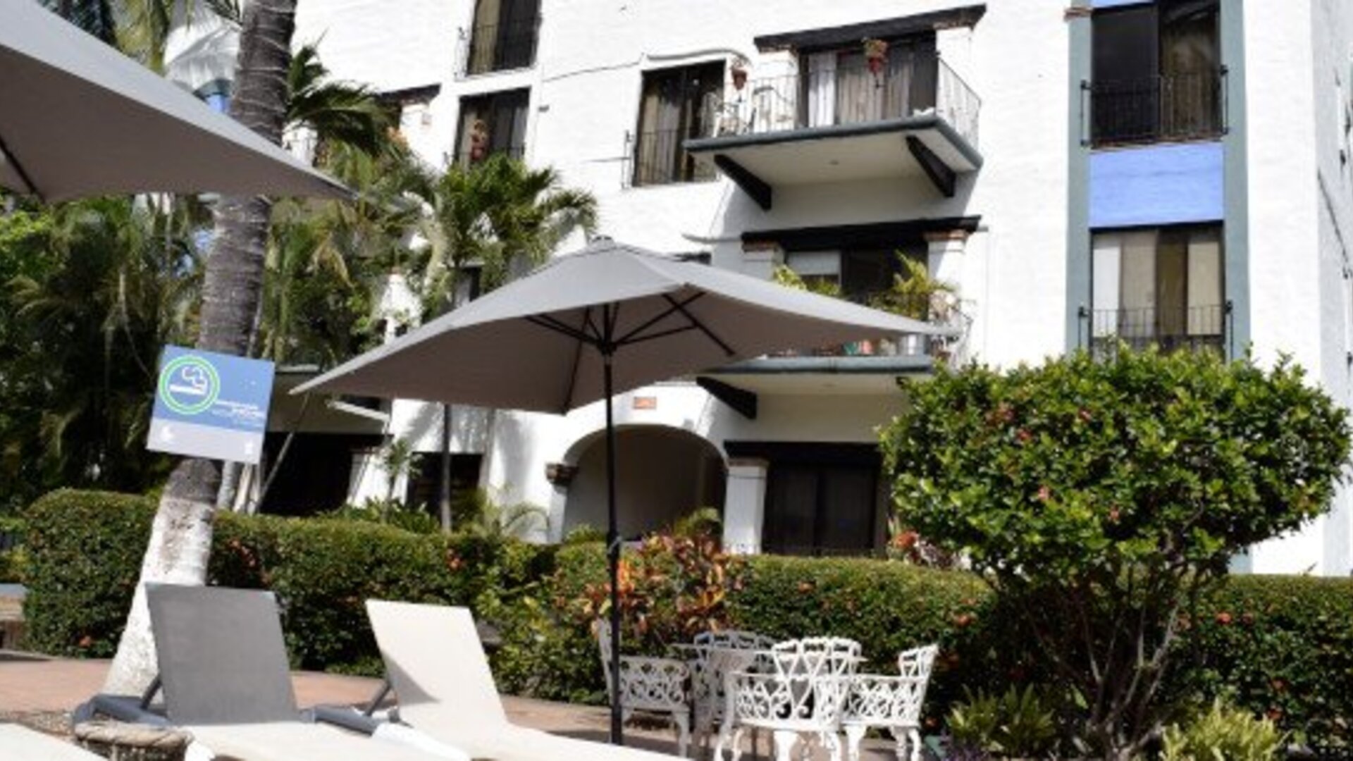 Puerto De Luna Pet Friendly & Family Suites