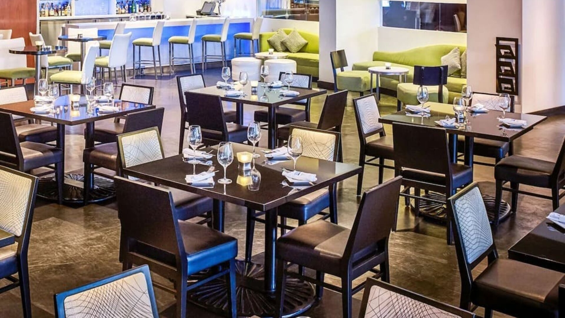 Dining room and meeting space at Novotel Toronto North York.