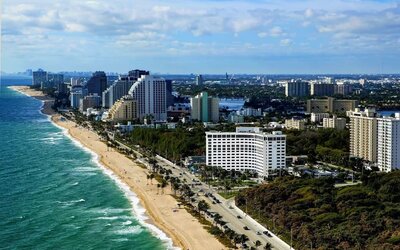 Hotel with an ocean view at Sonesta Fort Lauderdale Beach.