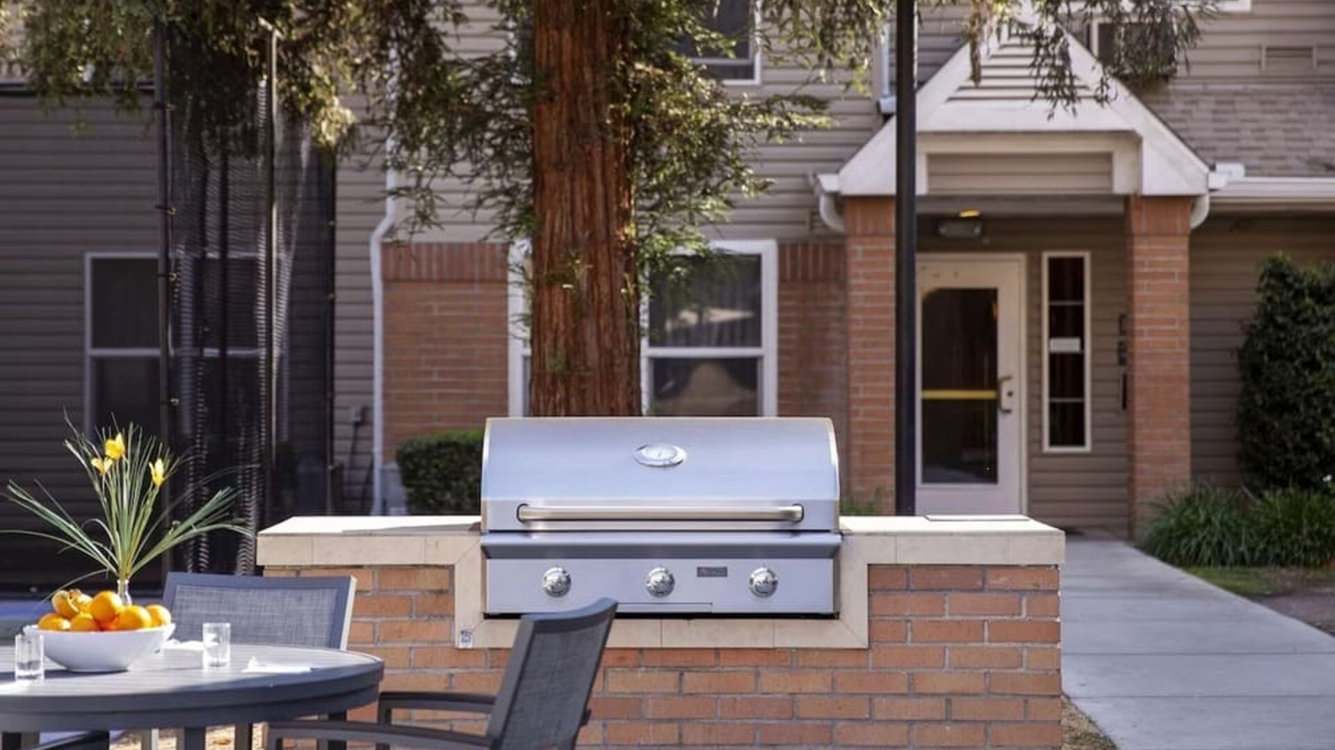 Outdoor-terrace at Sonesta ES Suites Tucson.