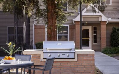 Outdoor-terrace at Sonesta ES Suites Tucson.